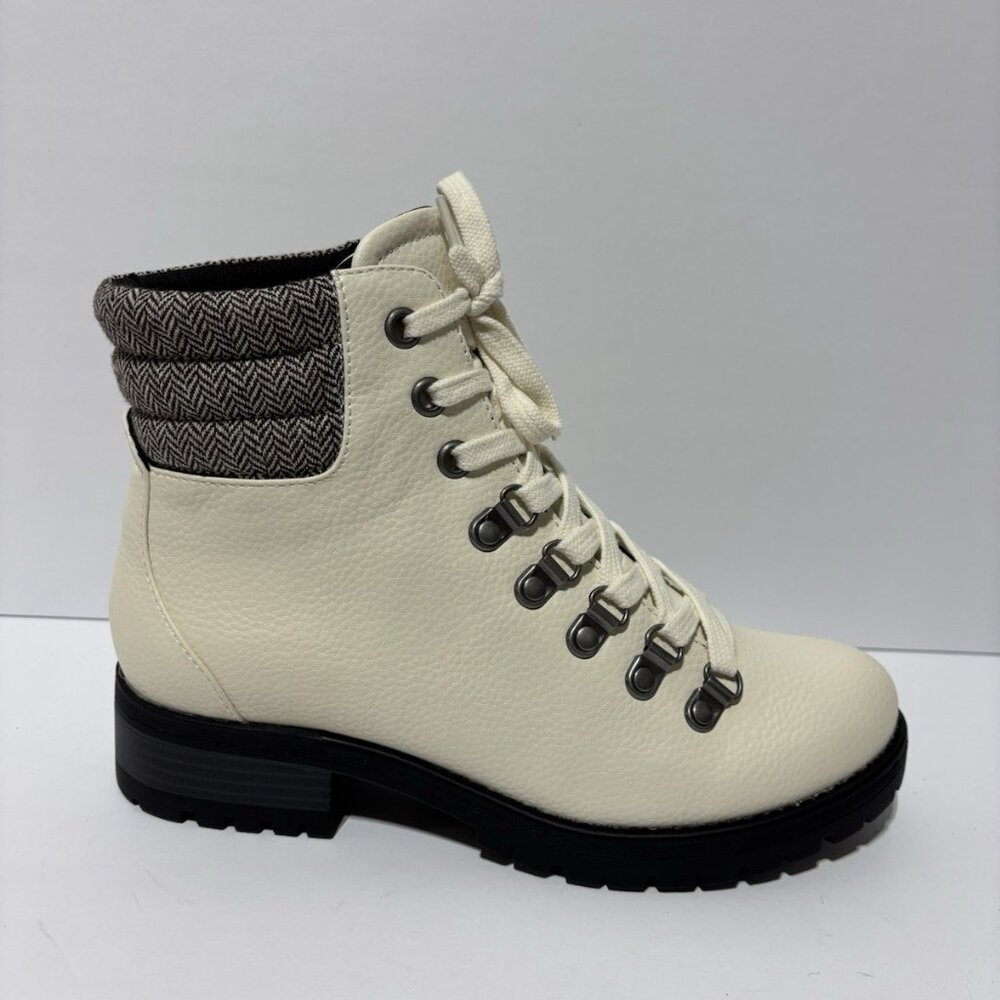 BCFootwear Women’s Other Side Lace-Up Boots White, Size 7 M